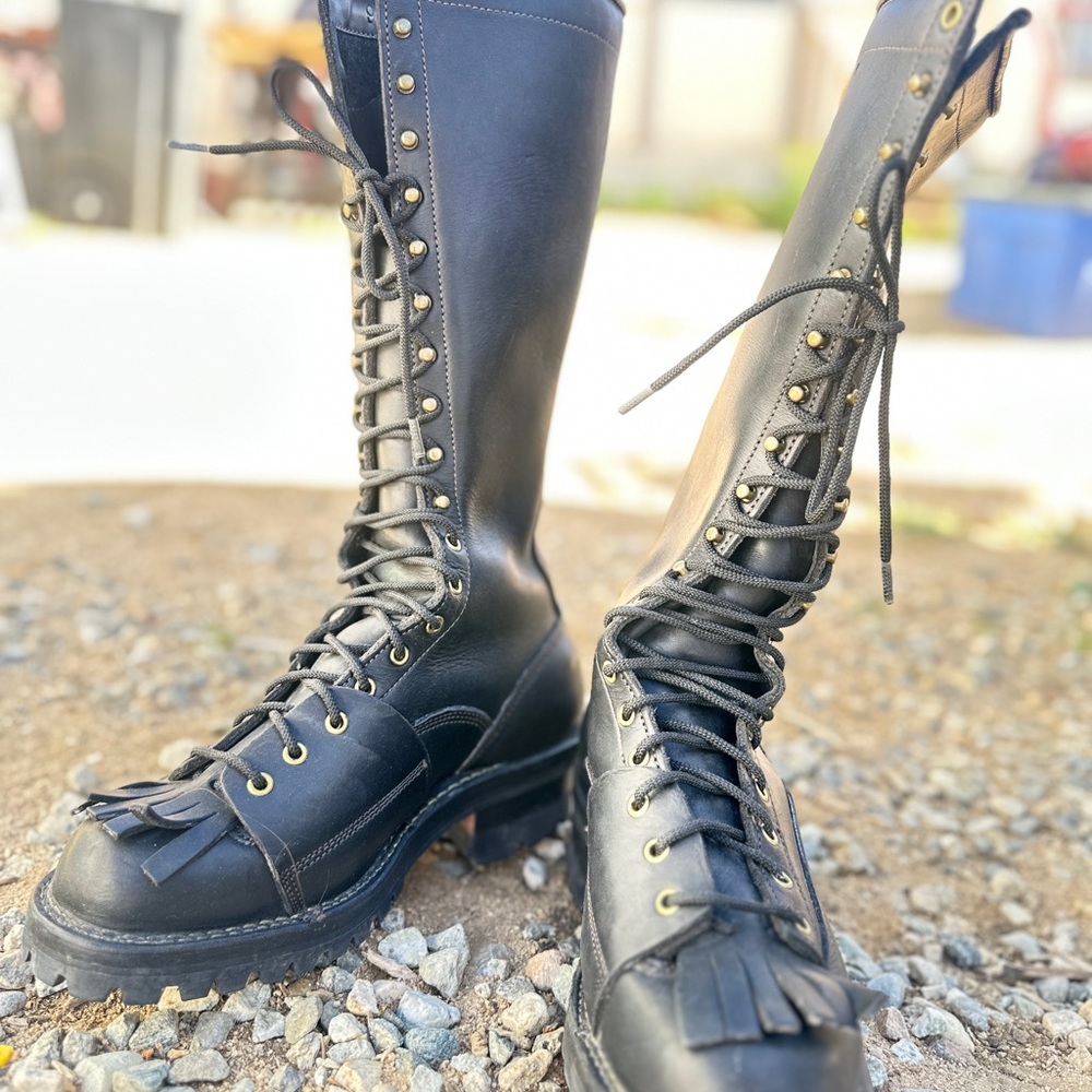 Vibe Black Combat Boots with Rugged Sole